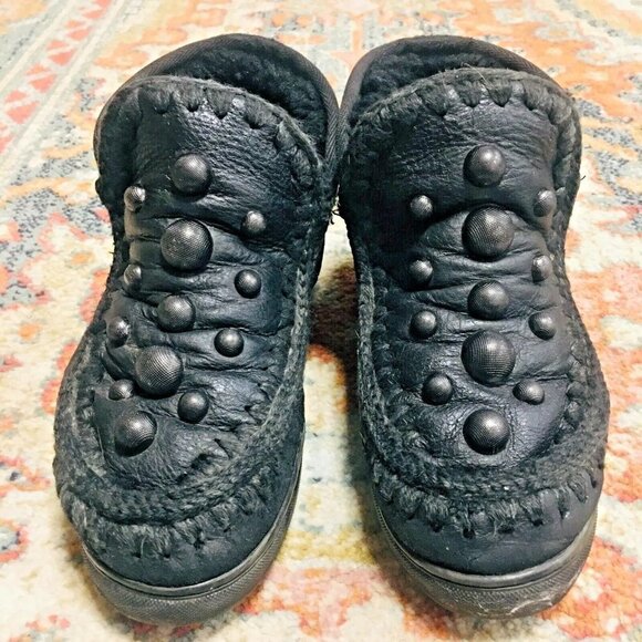 MOU Black Leather Shearling Sherpa Short Ankle Studded Boots Women's 7 to 7.5 - Picture 3 of 13